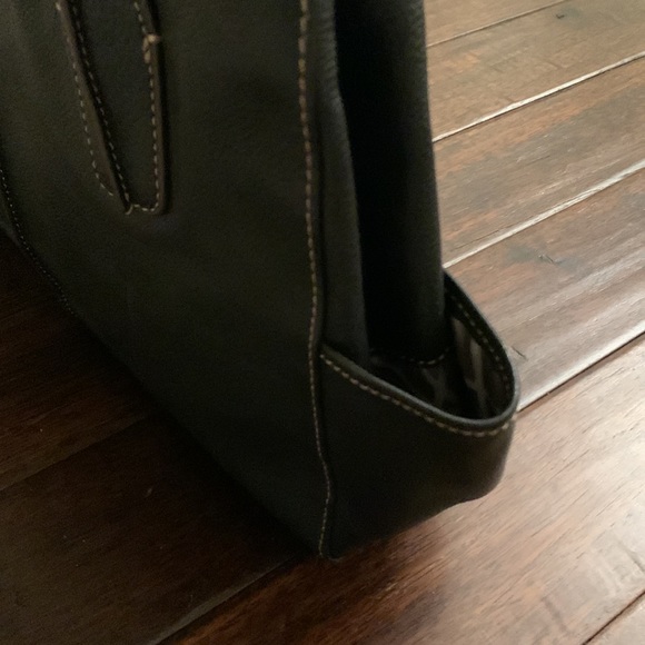 Black leather Borsela by HOBO shoulder bag with tassel pull EUC - Picture 5 of 11